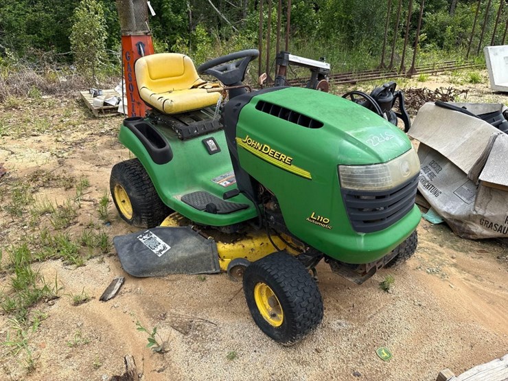 john-deere-l110-image-1
