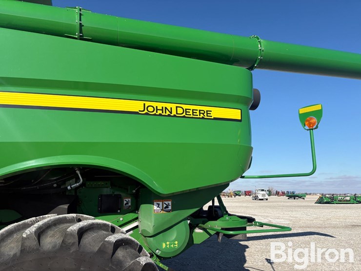 2022-john-deere-s780-image-10