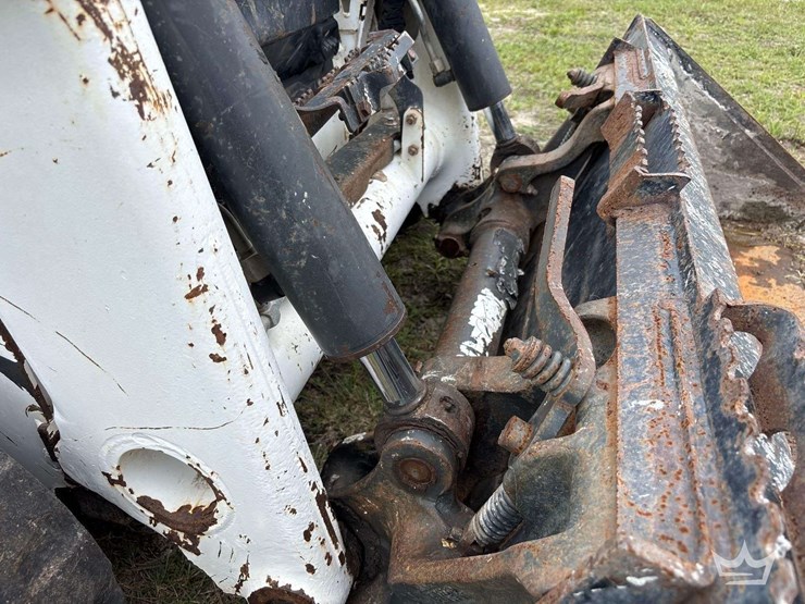 2021-bobcat-t64-image-10