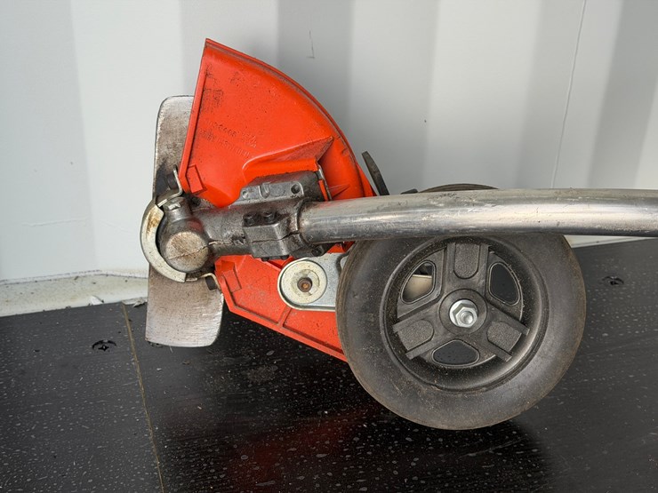 #6063-•-husqvarna-x-series-323e-edger-image-7