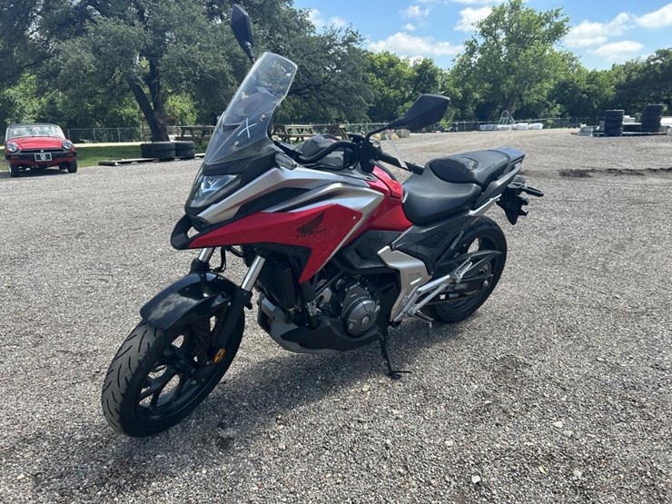#2-•-2022-honda-nc750xd-image-15