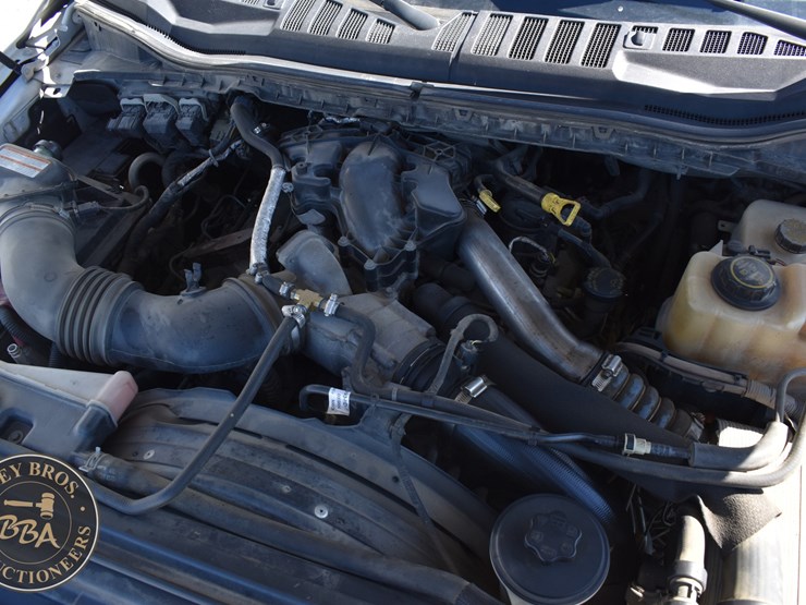 2017-ford-f550-xl-image-29