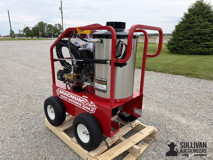 2026-magnum-4000-series-hot-water-pressure-washer-image-7