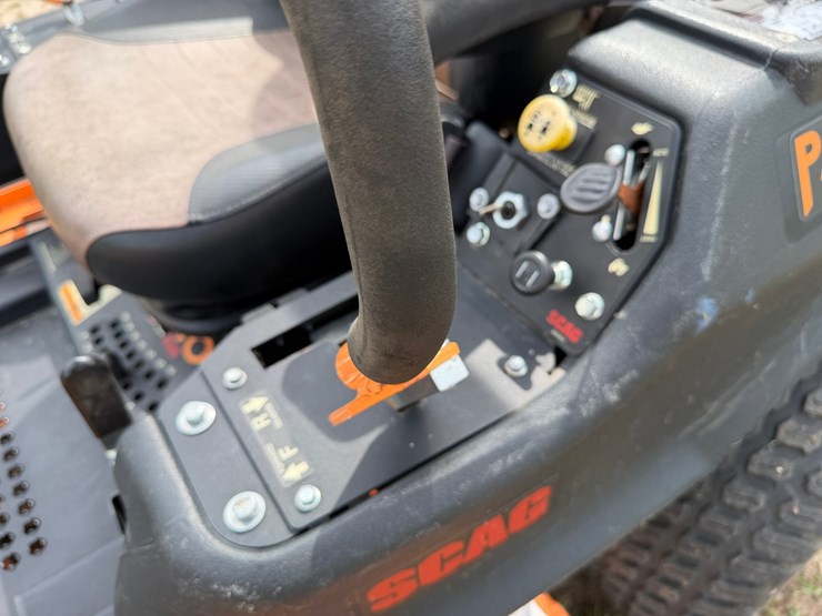 #6002-•-scag-61"-zero-turn-lawnmower-image-11