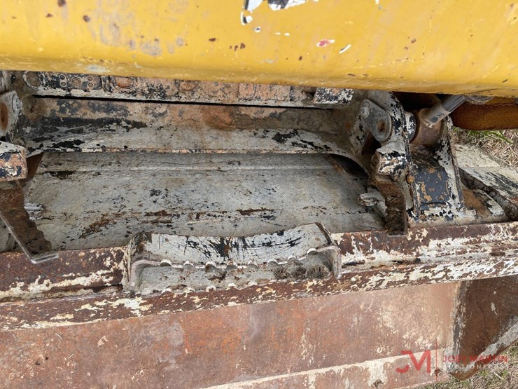 2023-caterpillar-226d3-image-9