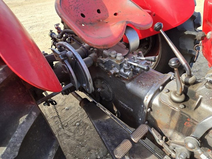 massey-ferguson-to35-image-13