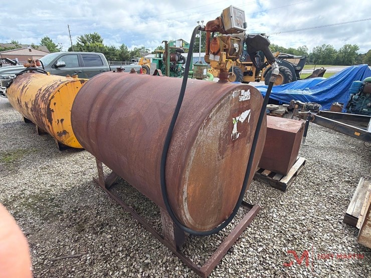 approximately-1,000-gallon-skid-mounted-fuel-tank-w/-gas-boy-electric-pump-w/-meter-image-3