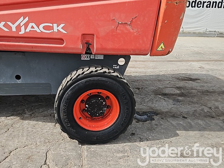 2018-skyjack-sj40t-image-16