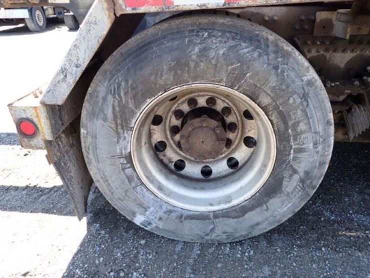 2015-mack-granite-gu813-image-70