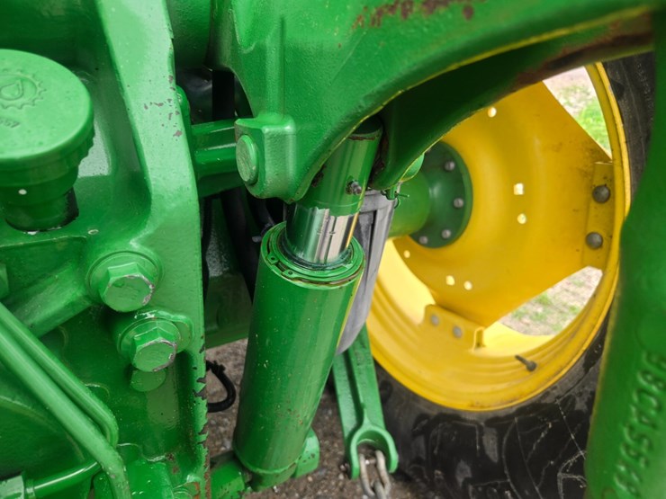 john-deere-6105d-image-59