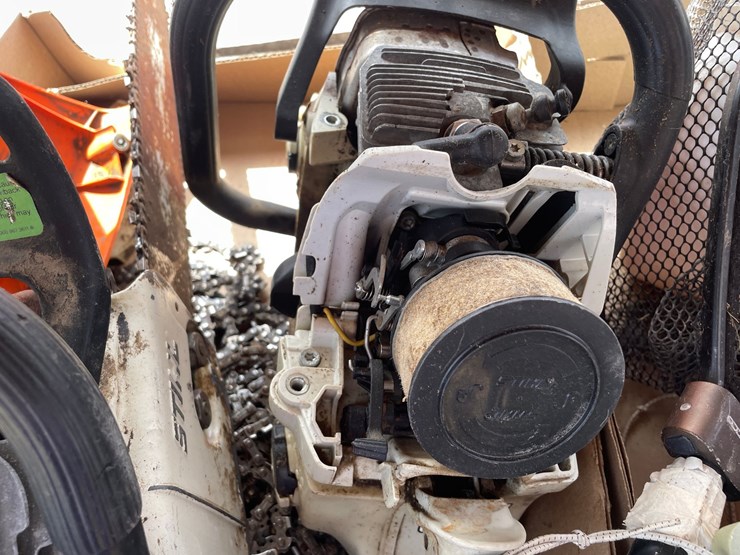 #2131-•-(2)-stihl-chainsaws-image-12