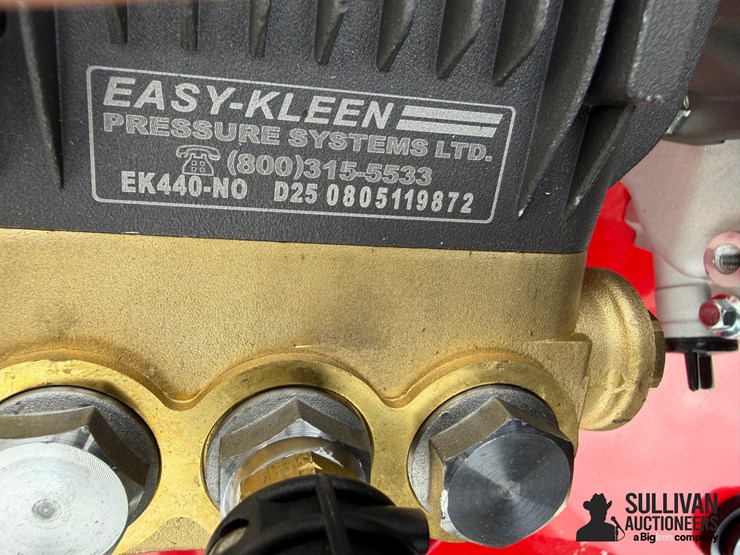 2026-magnum-4000-series-hot-water-pressure-washer-image-18