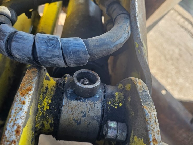 2000-caterpillar-574-image-67