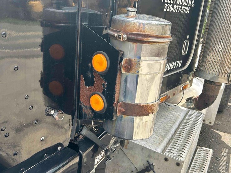 1987-peterbilt-359-image-43
