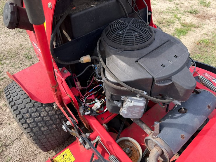 #6010-•-gravely-52"-pro-stance-52-zero-turn-lawnmower-image-11