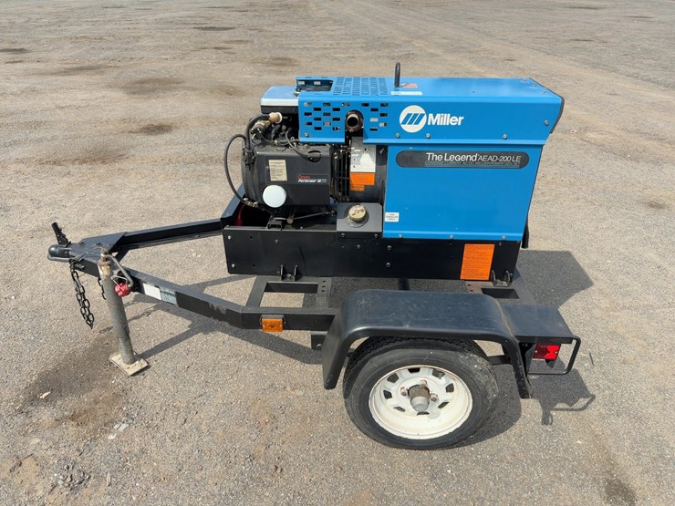 miller-legend-aead-200le-welder/generator-image-2