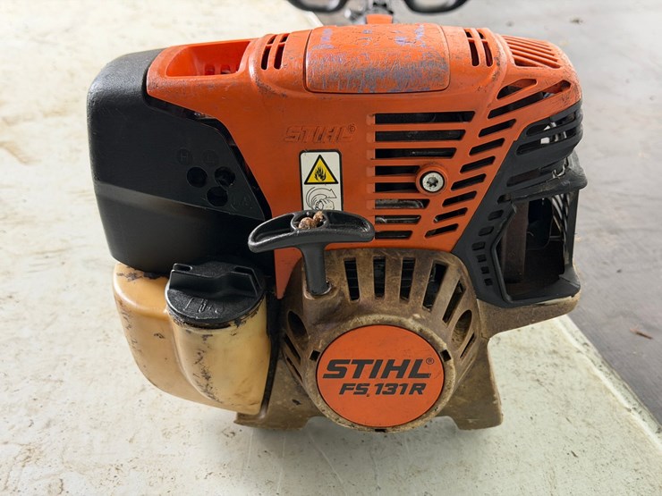 #6049-•-stihl-fs131r-string-trimmer-image-2
