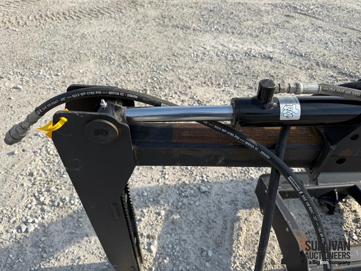 skidloader-attach-tire-grabber-image-10