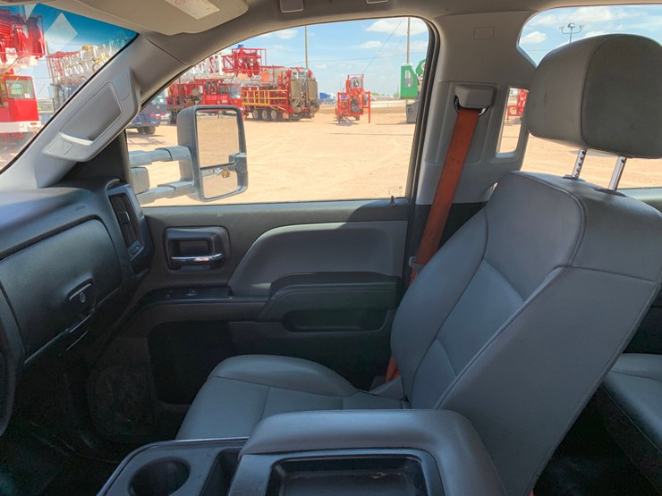 2022-chevrolet-silverado-6500hd-image-11