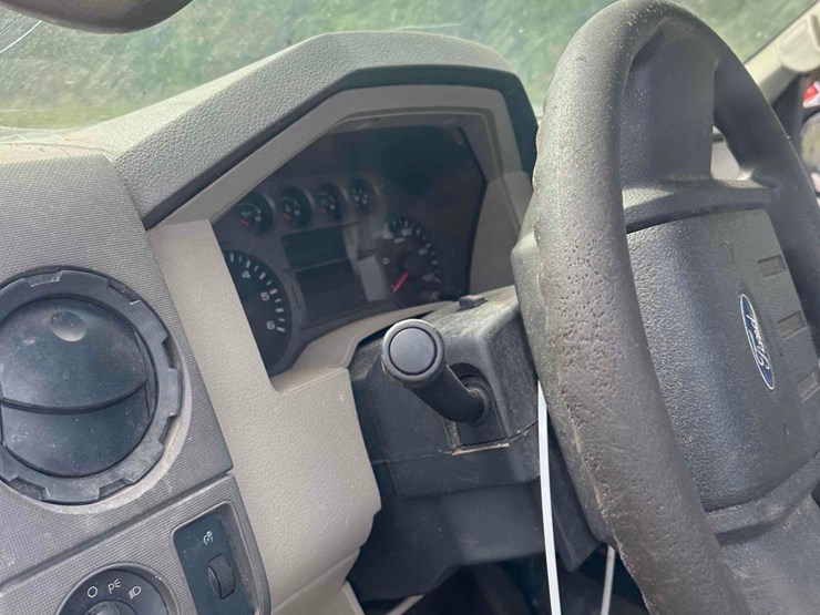 2008-ford-f250-xl-image-17