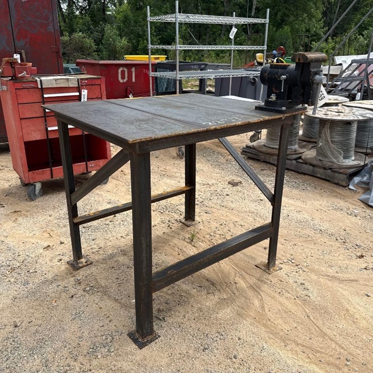 2237 - 3' X 3' METAL WORK TABLE