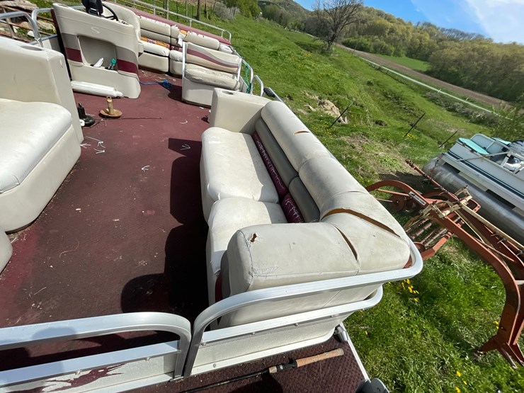 #2103-•-1990-kennedy-24'-supreme-pontoon-and-trailer-(has-wi-title)-image-16