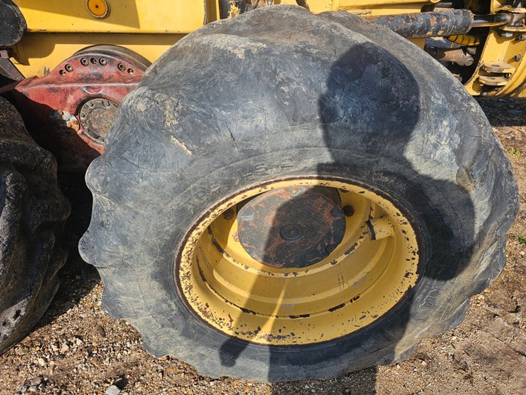 2000-caterpillar-574-image-86