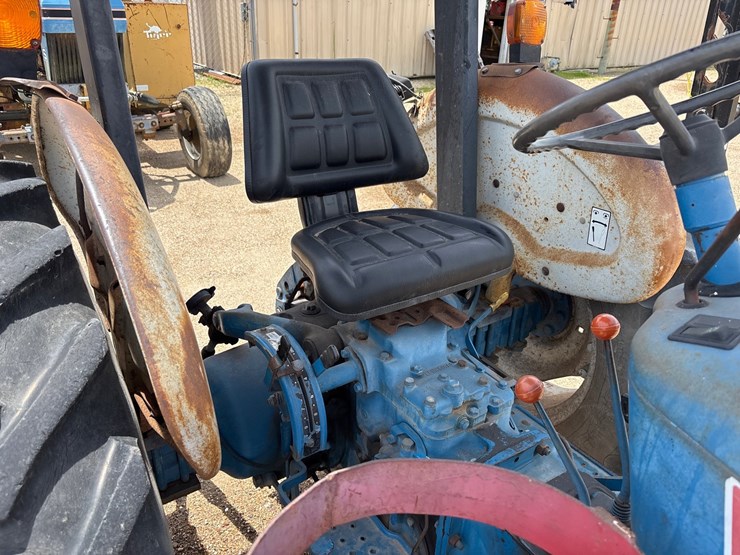 ford-3930-image-8