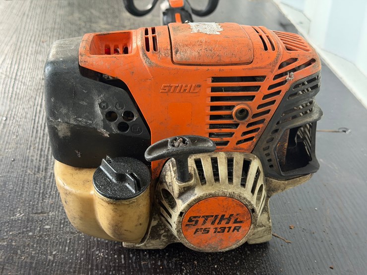 #6057-•-stihl-fs131r-string-trimmer-image-2