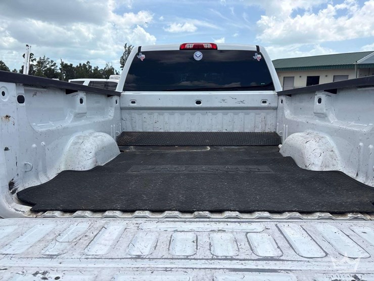 2016-chevrolet-silverado-1500-image-6