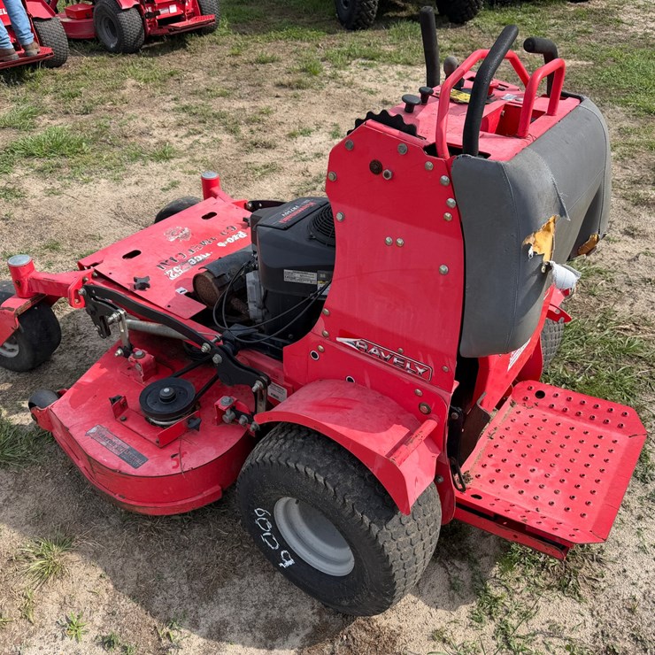 #6009 • Gravely 52" Pro Stance 52 Zero Turn Lawnmower