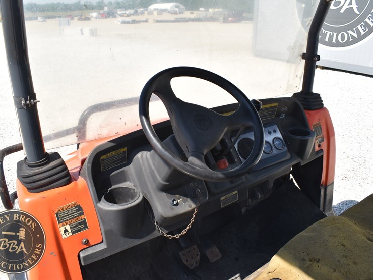 2012-kubota-rtv900-image-24