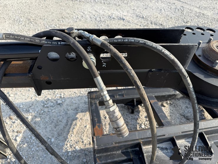 skidloader-attach-tire-grabber-image-9