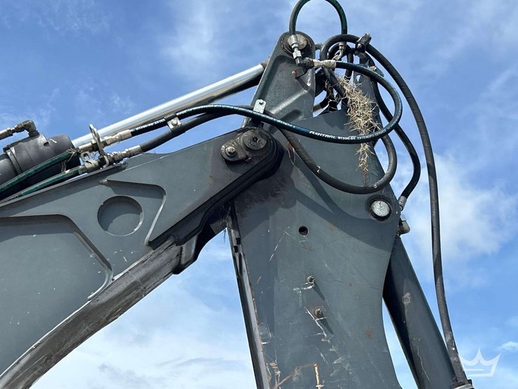 deere-410l-image-36
