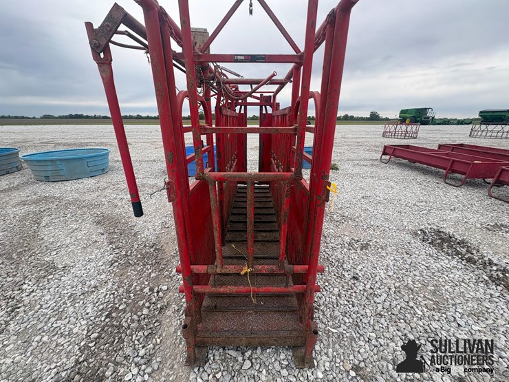 stronghold-cattle-chute-image-16