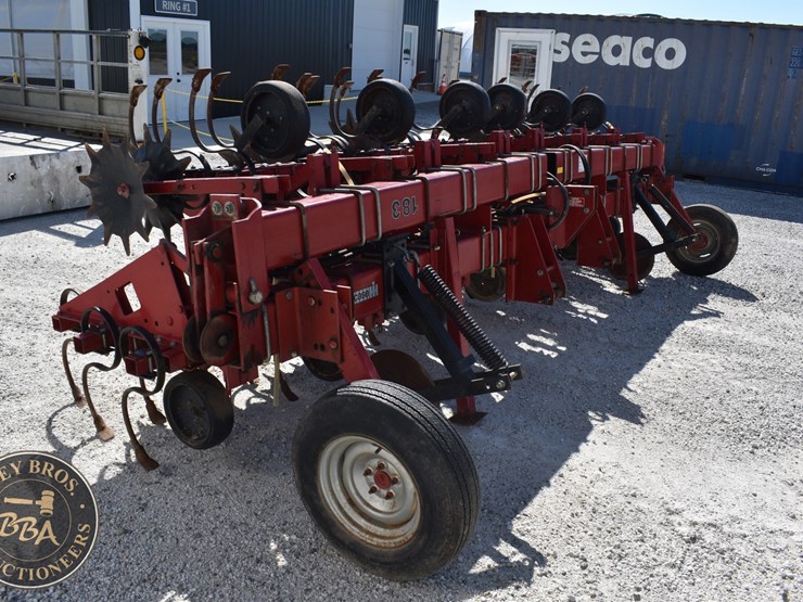 case-ih-183-image-15