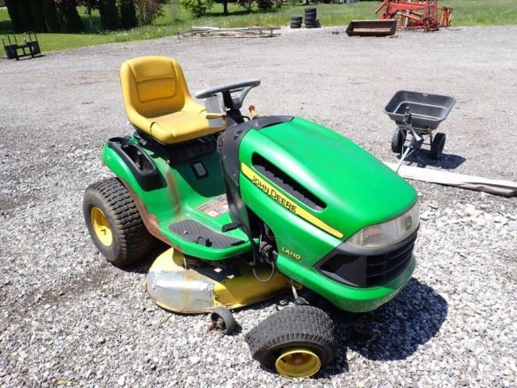 john-deere-la110-image-3