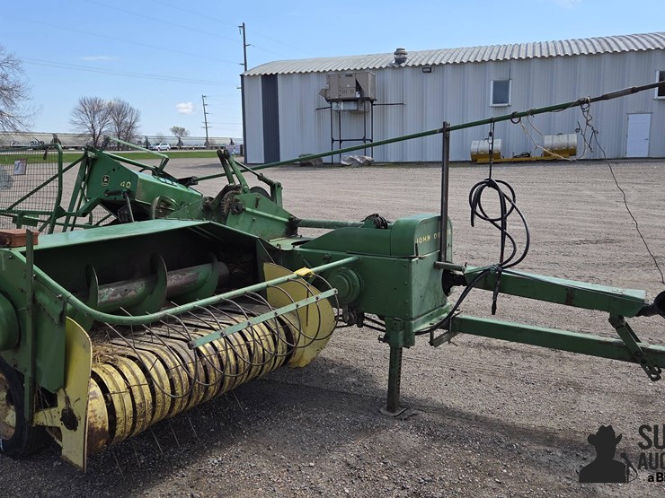 john-deere-24t-image-3