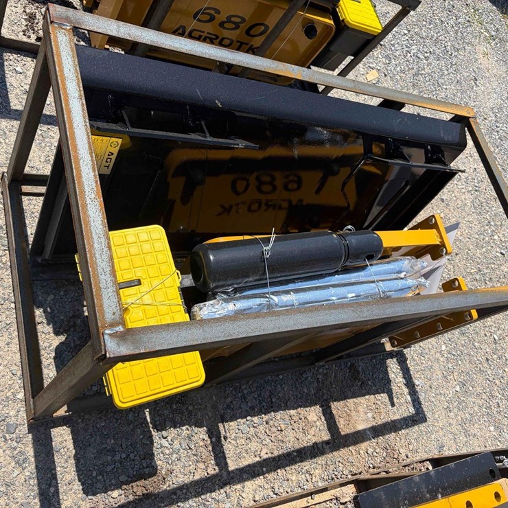 NEW 680 AGROTK SSHH680 Skid Steer Hydraulic Hammer