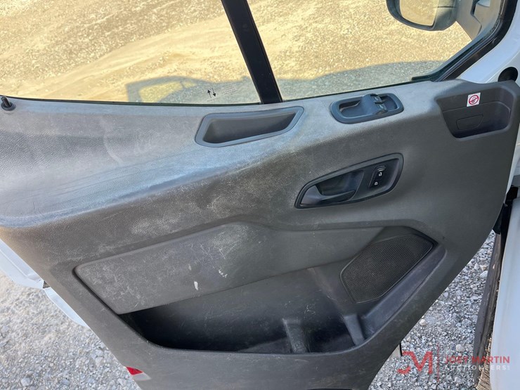 2020-ford-transit-image-22