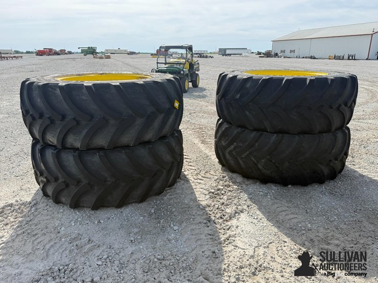 john-deere-12-image-2