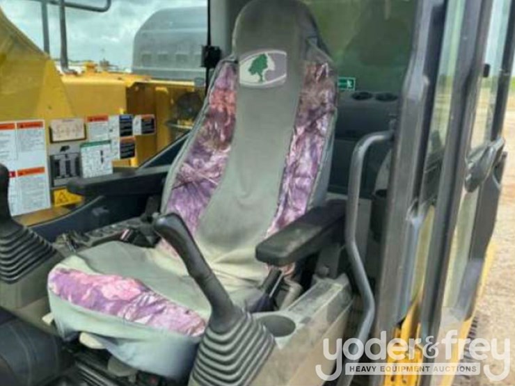 2017-komatsu-pc210-lc-11-image-27