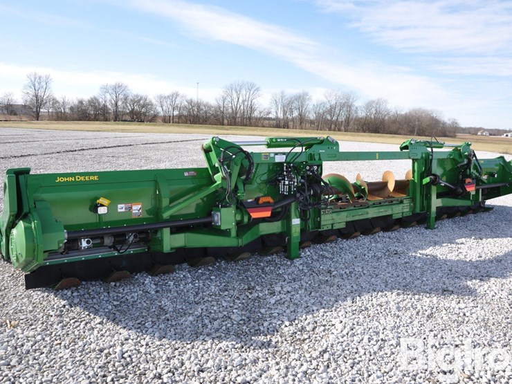 2023-john-deere-c18f-image-7
