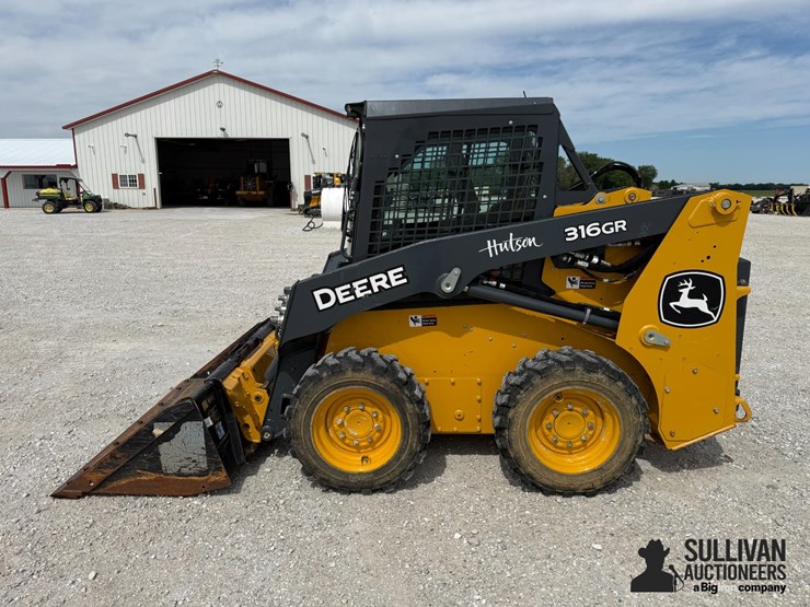 2024-deere-316gr-image-8