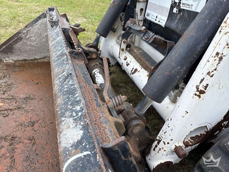 2021-bobcat-t64-image-9