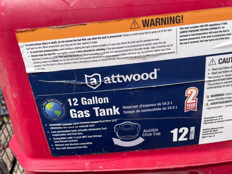 #2134-•-attwood-boat-gas-can-image-9