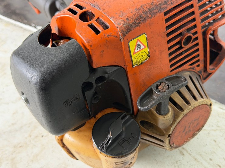 #6047-•-stihl-string-trimmer-image-3