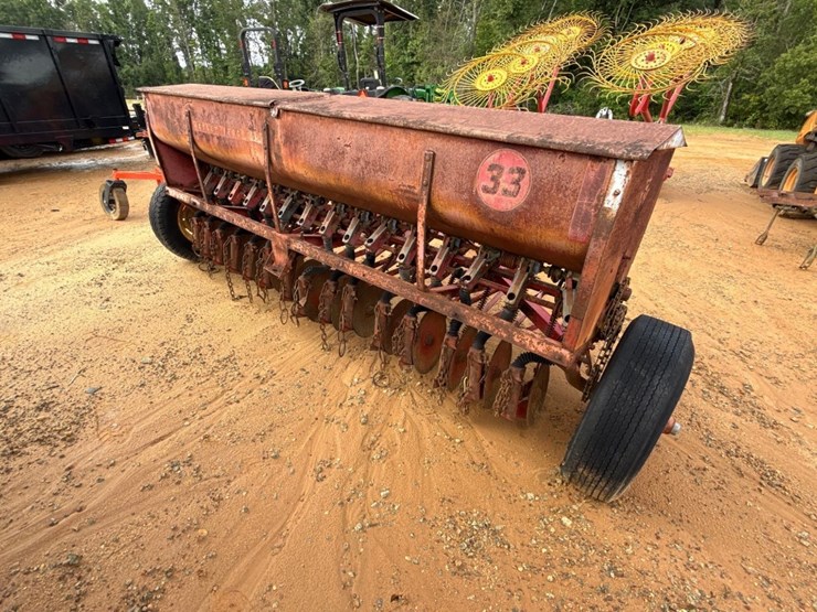 massey-ferguson-10-image-4