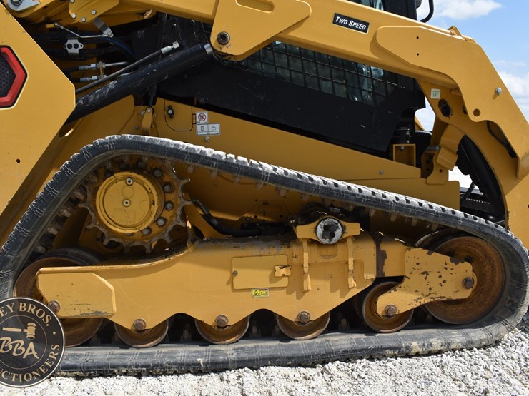 2023-caterpillar-259d3-image-31