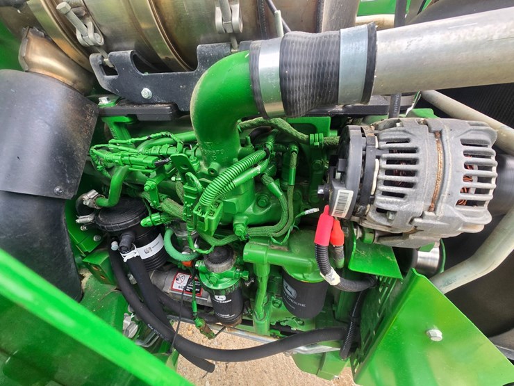 john-deere-6105d-image-27